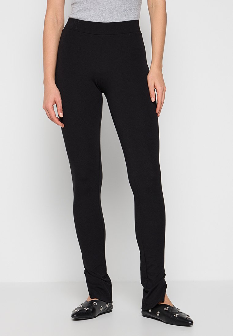 closed Broek zwart