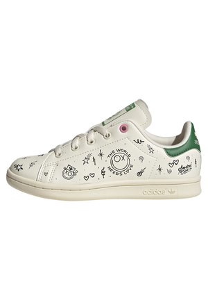 Sneakers - white