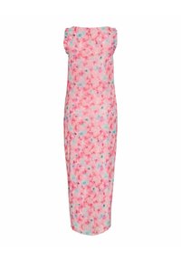 Robe longue sans manches avec un motif floral rose et des accents subtils de bleu et de violet, avec des détails à volants sur les épaules.