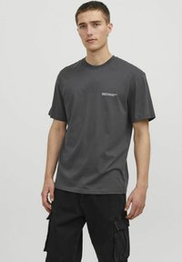 Jack & Jones JORVESTERBRO BACK SS CREW NECK  - Trükipildiga T-särk - asphalt