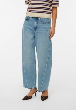 VMZELDA BARREL FIT  - Wide leg - light blue denim