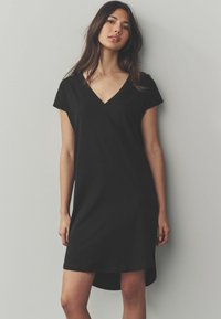 Next PETITE FIT  CAP SLEEVE V-NECK  - Džersio suknelė - black