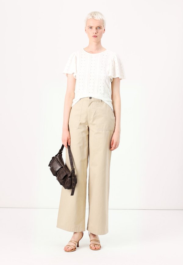 ONLRIVERSIDE - Print T-shirt - cloud dancer3