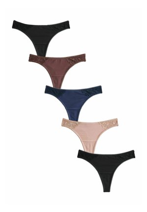 Pięć damskich stringów w kolorach czarnym, brązowym, granatowym, beżowym i czarnym, każda z kwiatowymi koronkowymi zdobieniami po bokach.