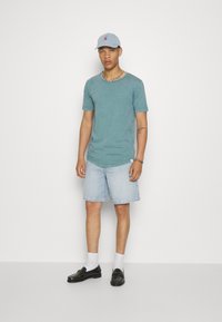 Lee SHAPED TEE - Jednoduché tričko - eden