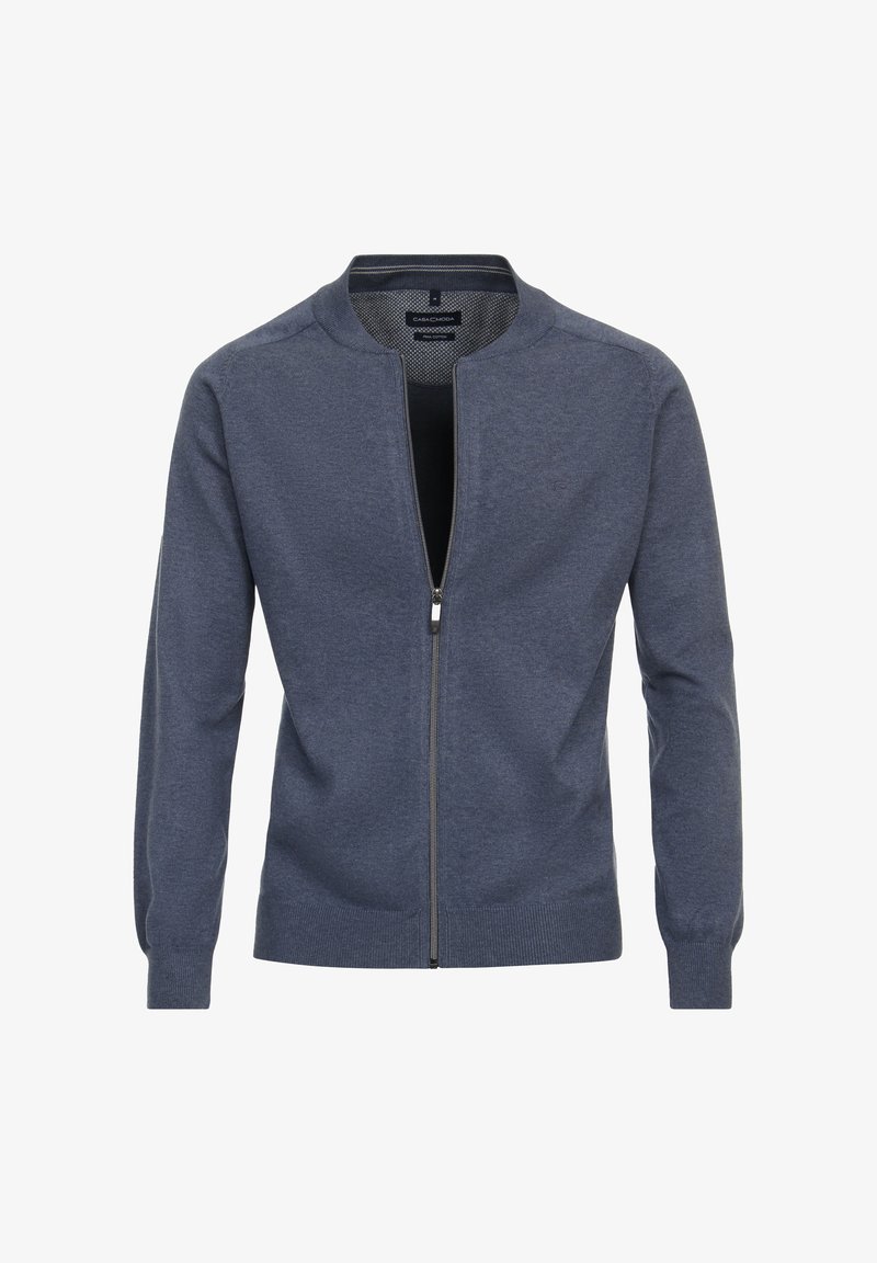 Grau zip-up Strickjacke mit rundem Kragen und langen Ärmeln. Hergestellt aus weicher, glatter Stoffqualität. Mit einem Frontreißverschluss und gerippten Bündchen.