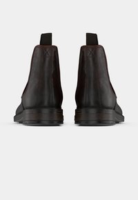 Pier One Klassikalised poolsaapad - brown