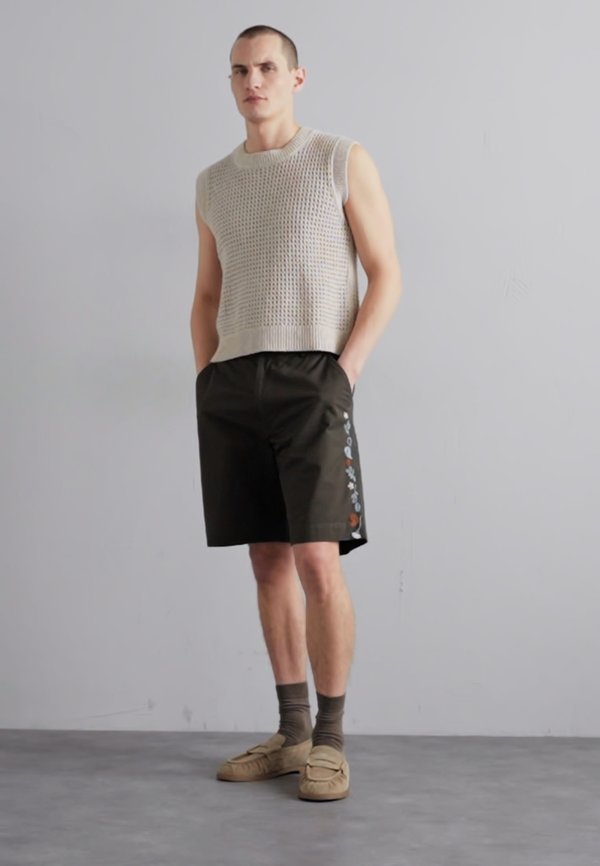 EMBORIDERED - Shorts2