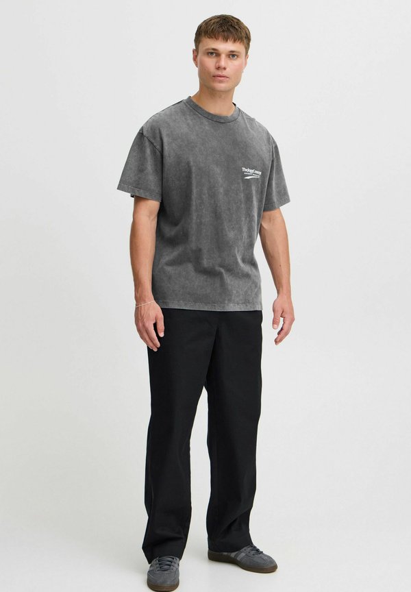 JCMMSASA - Print T-shirt - ebony3