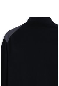 Czarny sweter dzianinowy z prążkowanym kołnierzem i akcentami na ramionach z kontrastowego szarego materiału. Charakteryzuje się gładką teksturą i dopasowanym krojem.