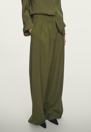 STUDIO - DARTED - Stoffhose - green