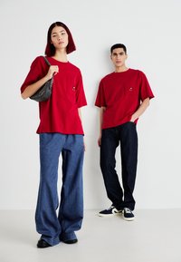 GAP TEE UNISEX - Trükipildiga T-särk - sled