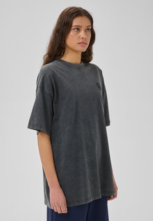 My Essential Wardrobe, MWESRA BOXY LONG TEE - T-shirt basic - black wash