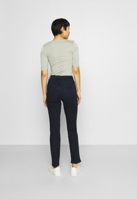 Marks & Spencer SIENNA - Vaqueros rectos - ey
