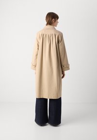 Lollys Laundry Cappotto classico - ecru