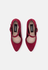ZIGN Wide Fit Lodičky na vysokém podpatku - dark red
