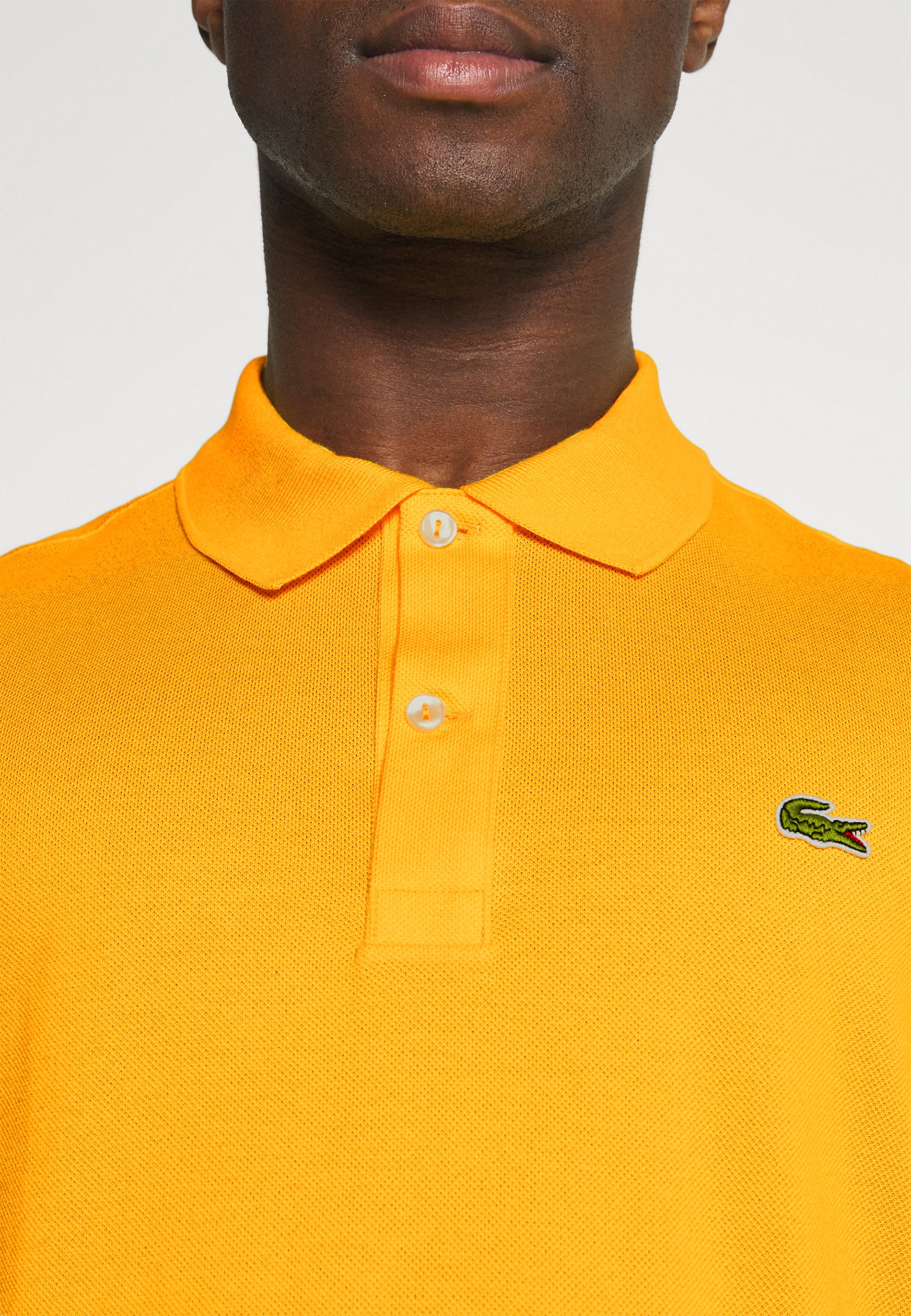 lacoste jaune
