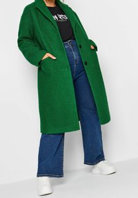 Yours Clothing Klasický kabát - green
