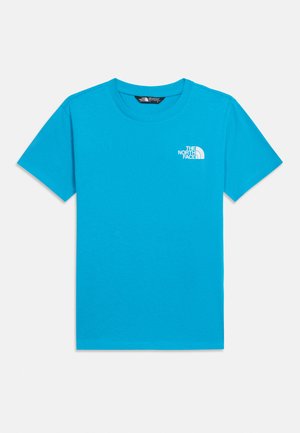 Világoskék, rövid ujjú, kerek nyakú póló, kis fehér The North Face logóval a bal felső mellrészen.
