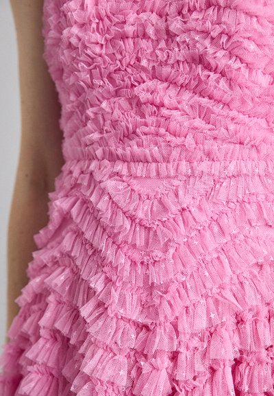 Needle & Thread HATTIE RUFFLE STRAPLESS ANKLE GOWN - Společenské šaty - camellia pink