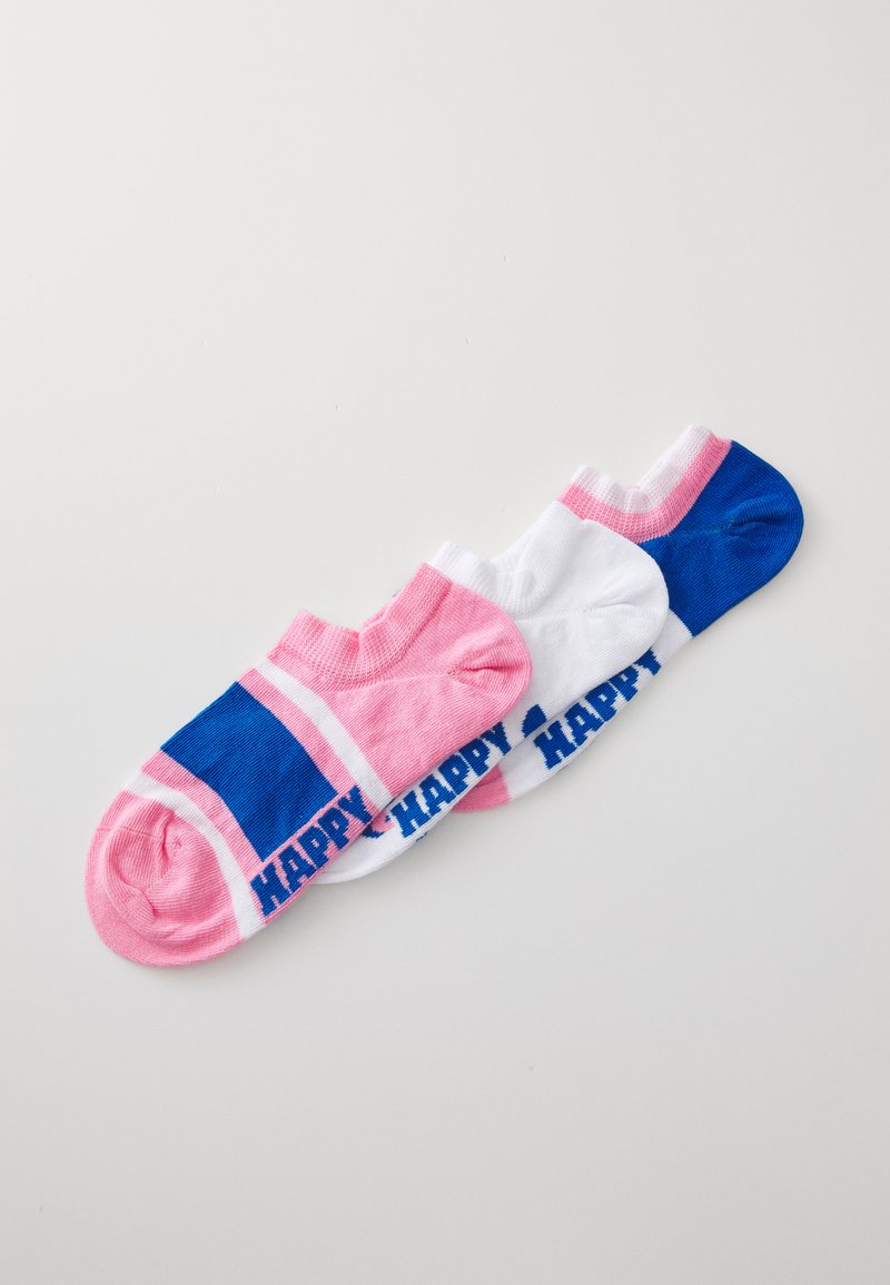 Tres pares de calcetines cortos en rosa, blanco y azul. Cada par presenta rayas contrastantes y el texto "HAPPY" en letras azules en negrita.