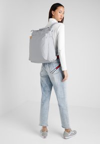 Lässig TYVE BACKPACK WICKELRUCKSACK - Torba za presvlačenje beba - grey