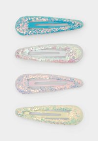 Sada čtyř spon na vlasy s průhlednými materiály a holografickým třpytem. Barvy zahrnují modrou, růžovou a světle zelenou. Dlouhý oválný tvar.