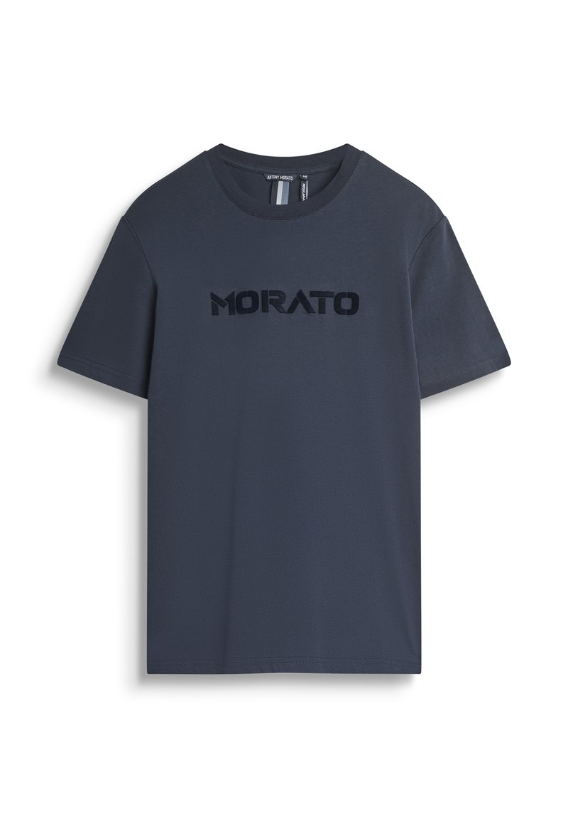 Camiseta de manga corta azul marino con el logo en texto "MORATO" en terciopelo negro en el pecho.