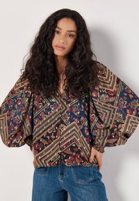 Apricot Blouse - navy