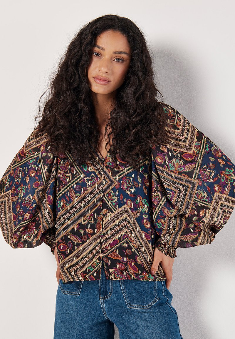 Apricot Blouse - navy