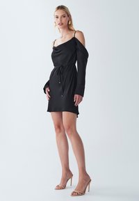 BWLDR RILA - Vapaa-ajan mekko - black