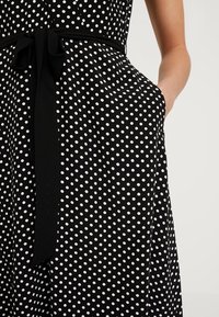 s.Oliver BLACK LABEL Vestido informal - black
