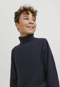 Jack & Jones Junior JUNIOR ROLLKRAGEN - Jersey de punto - total eclipse