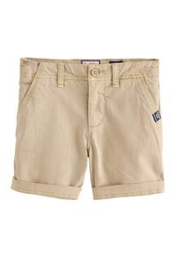 Pantaloni corti in cotone beige con una texture liscia, risvolti, due tasche laterali e una cintura con bottone e passanti per cintura.