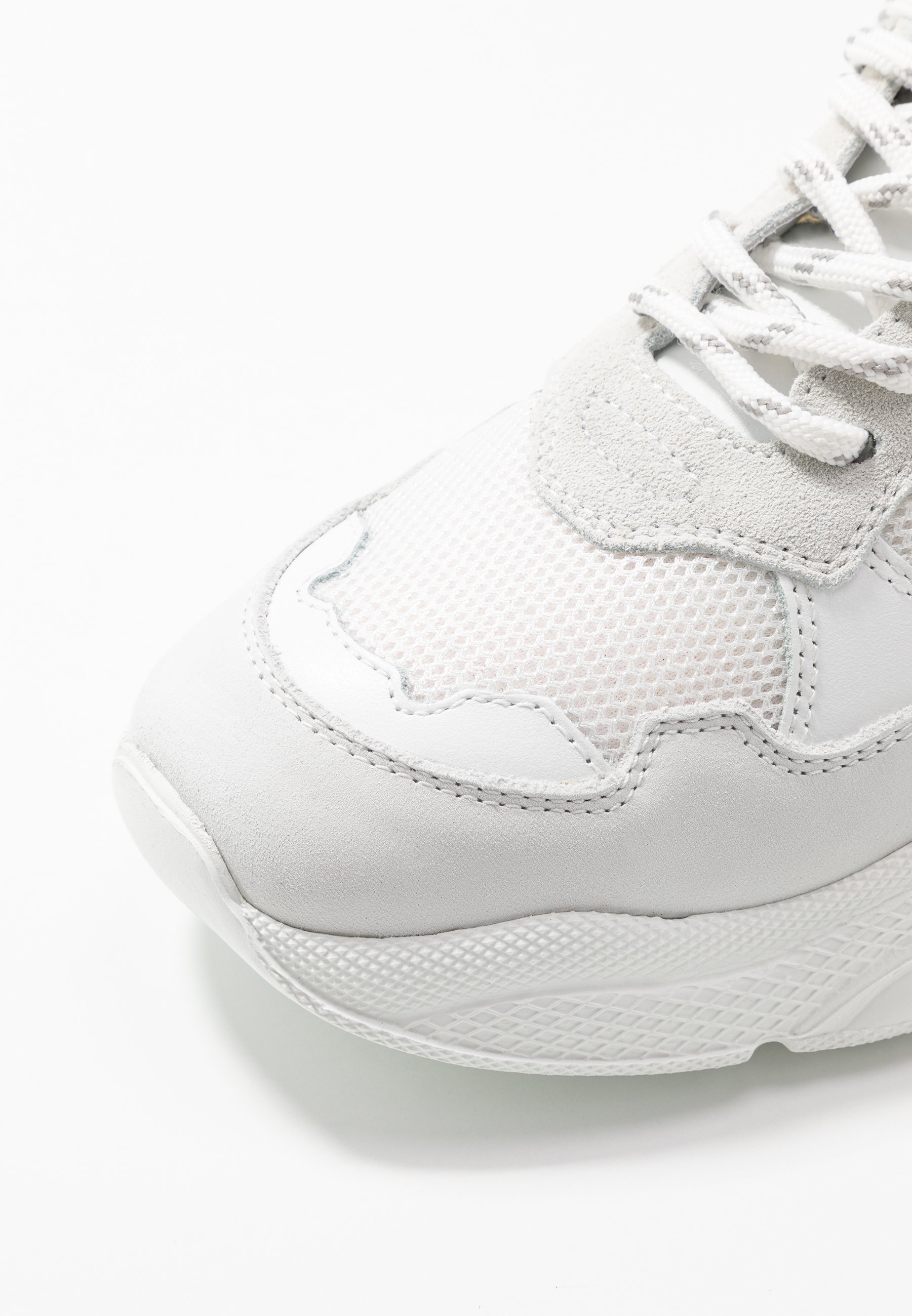 basket curve runner iro