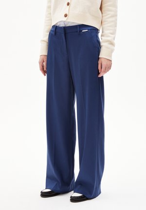 ARMEDANGELS LEANDRAA - Trousers - faded indigo