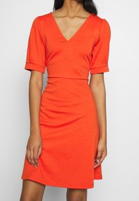 ICHI Jerseyklänning - red