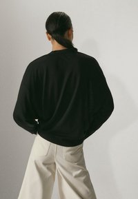 Massimo Dutti Cardigan - black