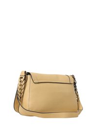 Borsa a tracolla in pelle gialla con manico intrecciato e rifinitura nera. Presenta un ampio scomparto principale e una chiusura a pattina sulla parte superiore.