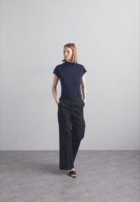 Tiger of Sweden IRIT - Pantalon classique - black