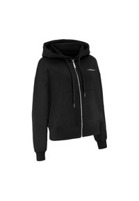 Juodas zip-up džemperis, pagamintas iš minkštos medžiagos, su priekinėje pusėje esančia kengūros kišene, su raišteliais reguliuojamu gobtuvu ir minimalistiniu logotipu krūtinės srityje.