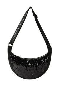 Bolso de hombro negro con lentejuelas y forma redondeada, con una correa texturizada en contraste que lleva el texto "vanessa wu" y cierre de cremallera.
