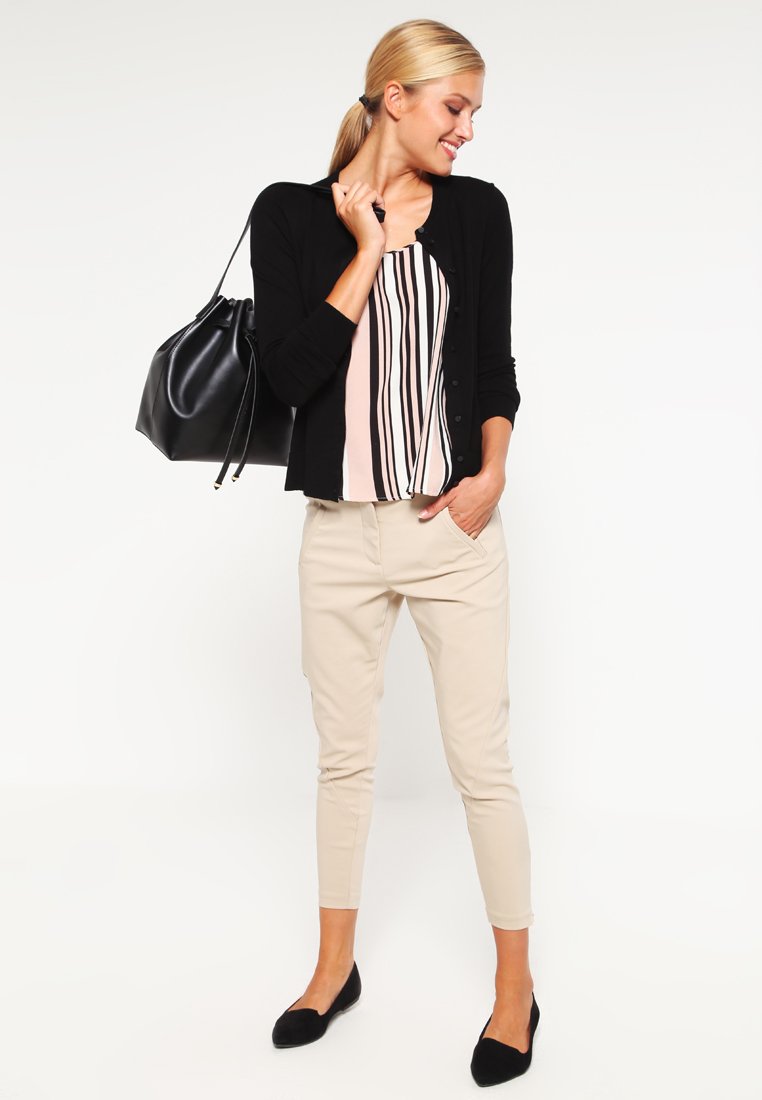 Damen RITA CARDIGAN - Strickjacke Damen RITA CARDIGAN - Strickjacke