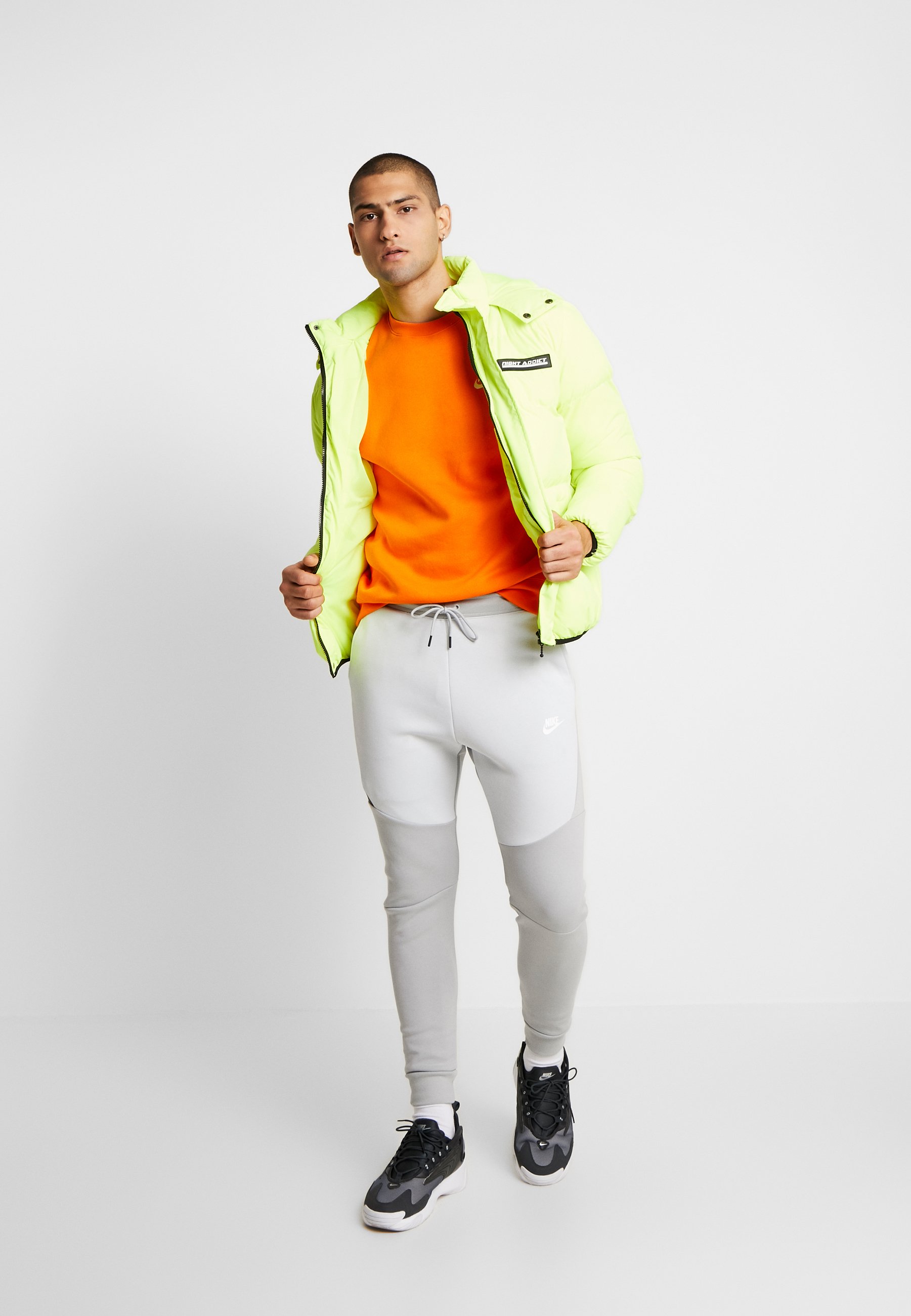 nike light grey tracksuit