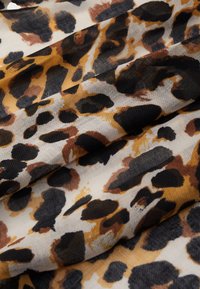 Pieces PCSAIMA LONG SCARF BOX - Sjal / Tørklæder - black