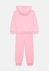 Nike Sportswear CLUB SET UNISEX - Träningsset - medium soft pink