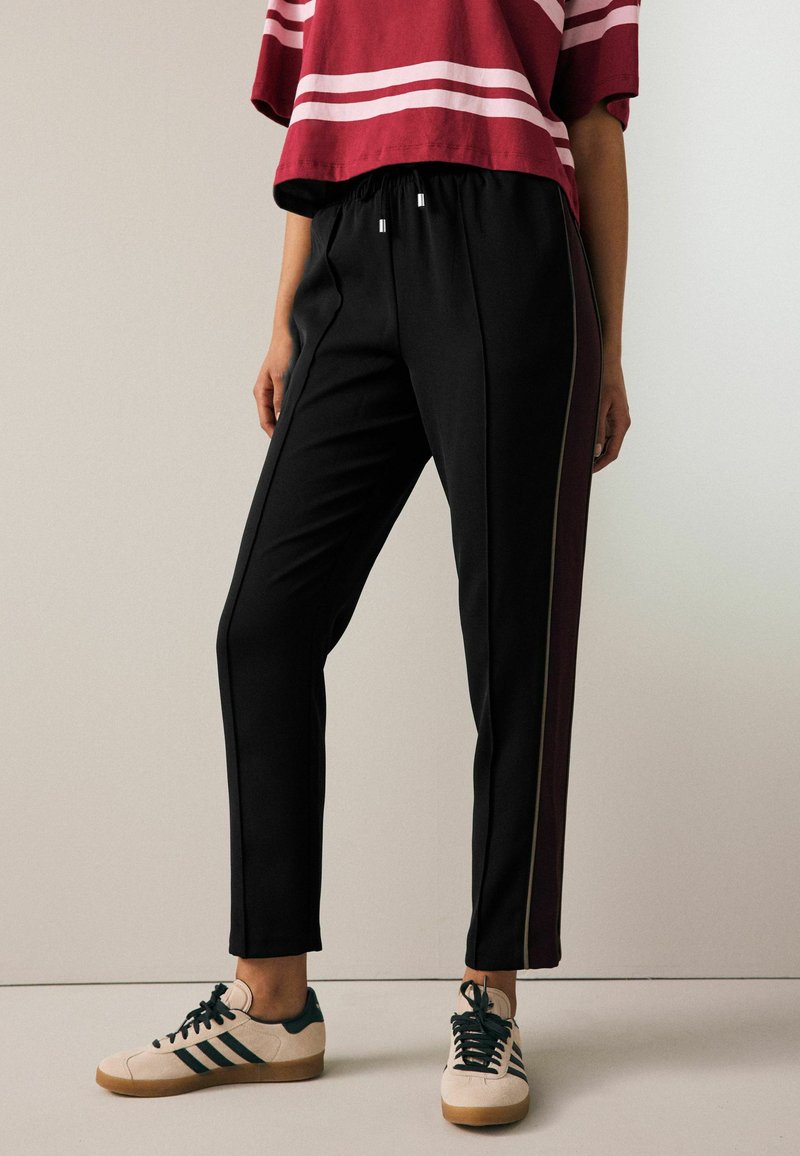 Next PETITE  - Jogginghose - black