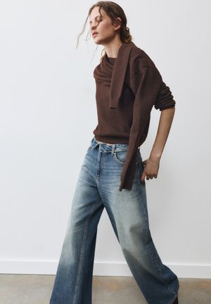 PULL&BEAR, REGULAR FIT - JUMPER - Pullover - brown