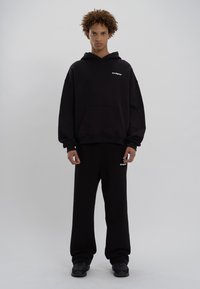 LOW LIGHTS STUDIOS® BASIC LOGO HOODIE - Sweatshirt - black