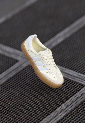 SAMBAE - Trainers - off white/footwear white/clear mint